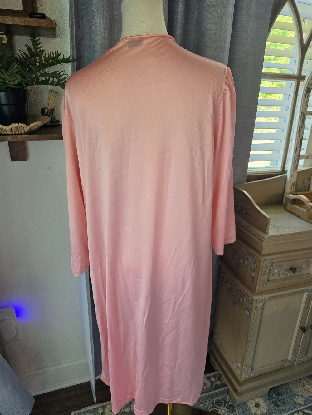 Vintage Vanity Fair Robe - Picture 3 of 5